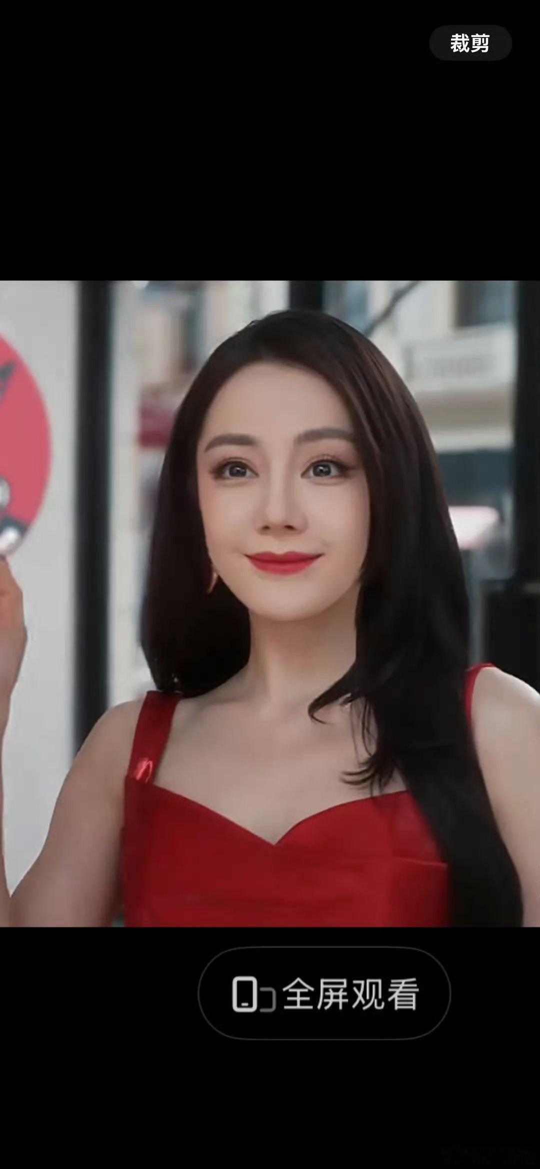 为什么感觉迪丽热巴很像伪人