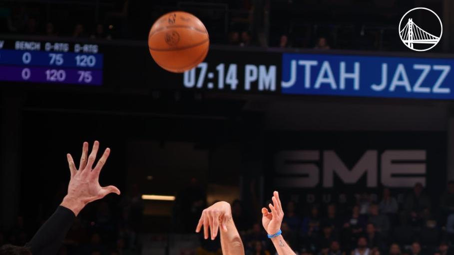 库里27分总得分超皮尔斯! 勇士8人上双23记三分大胜爵士 李凯尔6+6