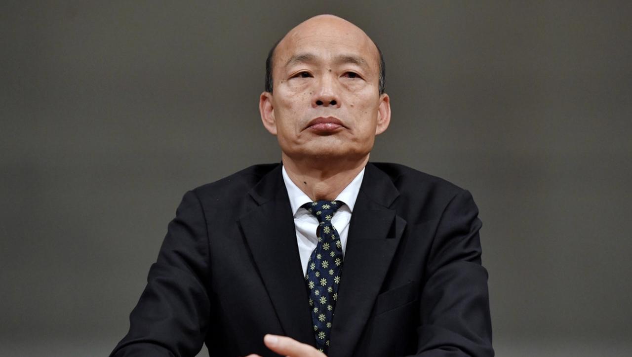 台“立法机构”今天上演火爆一幕！党团协商开议，国民党总召傅崑萁缺席。韩国瑜当场炸