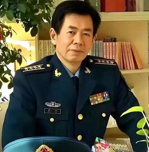 戴旭这话说得扎心，但也戳中了要害。手里握着好家伙，却只在自家地盘上反复练招式，摆