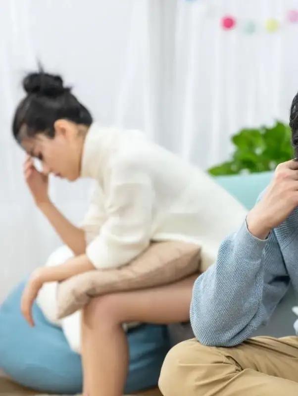 砸钱求复婚?天津，一男子跟前妻离婚后，一直忘不了她，做梦都是前妻美丽的倩影。为了
