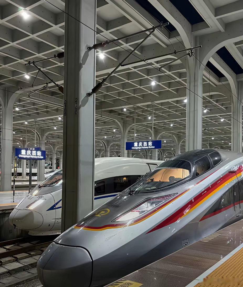 目前全球建成的最大火车站马斯克从中国返回后在社交媒体上分享了全球最大的火车站《中