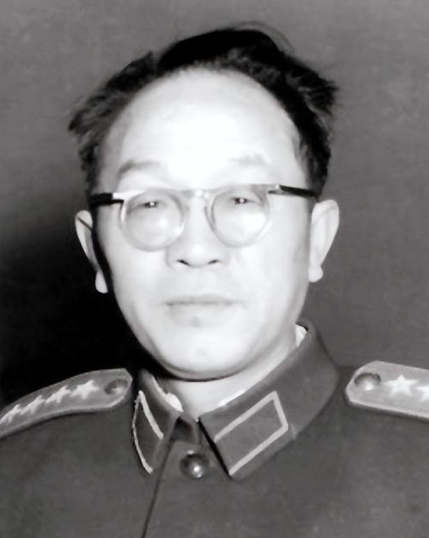 1934年，红17军军长张涛叛逃投敌，当了国民党的副师长，1949年，他拒绝随国