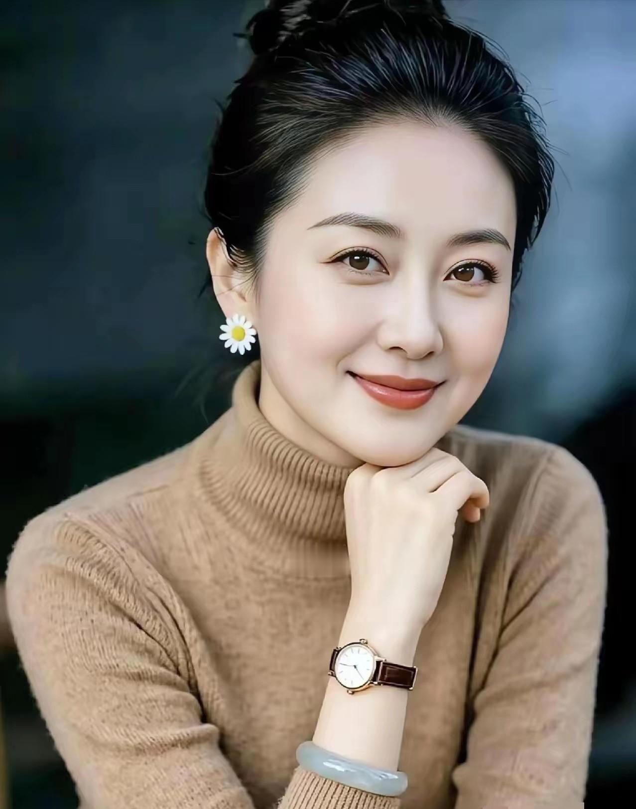 大年初三，刚吵过架的已婚妹妹给我说了这样一段话：“我发现啊，家里很多问题不是钱的