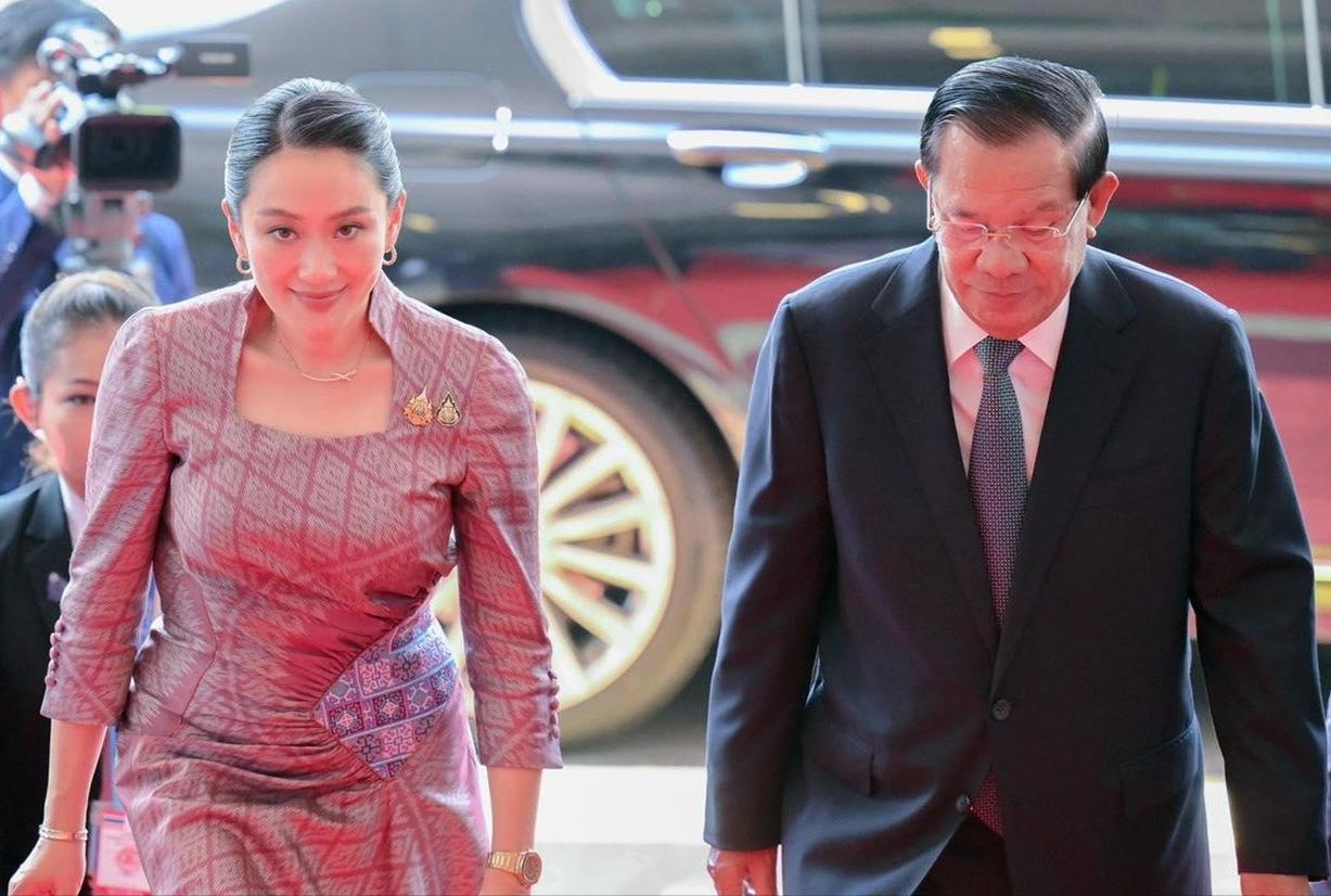 有仇必报！洪森迎来泰国最猛烈地反击，F-16战机直接摧毁了柬埔寨两个指挥部，损失