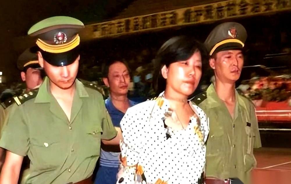 “我就跳个舞，就要枪毙我！我不服！”1985年的西安刑场，一个44岁的单亲妈妈