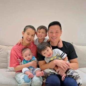 2021年，胡杏儿惊慌失措地对丈夫李乘德说:“我怀孕了，如果三胎还是个儿子怎么办