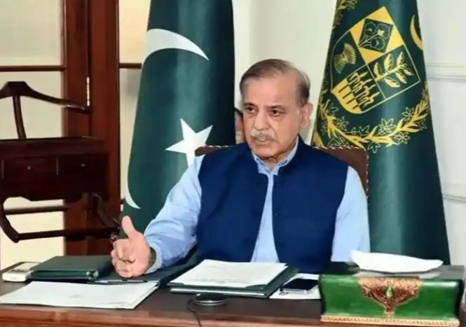 南亚又炸锅了！巴基斯坦国防部长刚刚放出重磅消息，直接宣布国家进入“战争状态”。这