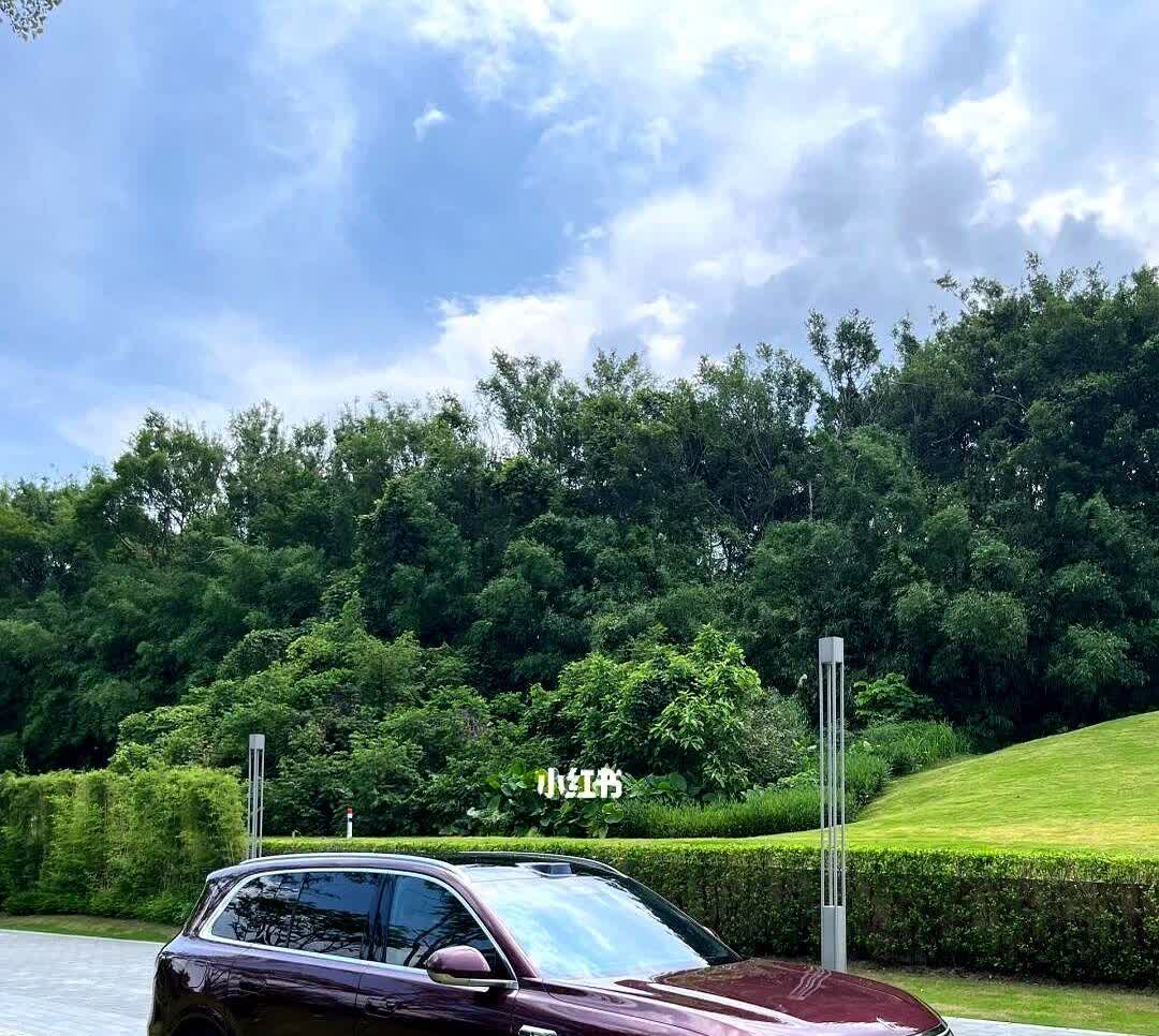 买问界M8的都是什么人？30多万6座没对手吧！我瞧着M8这模样，