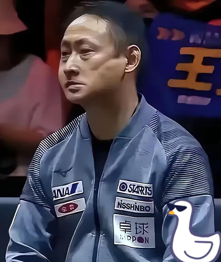 张本宇气的后牙槽都咬碎了今晚宝贝儿子张本智和迎来首战，对手是国乒小将陈俊菘。张