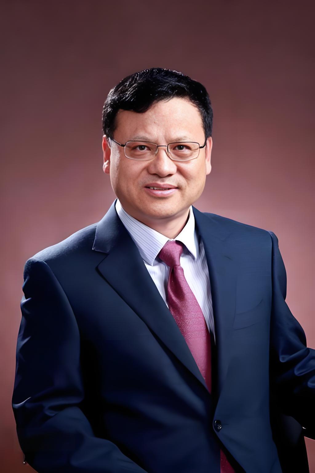 大唐集团原总经理寇伟被判死缓，没收个人全部财产！寇伟的人生是耀眼辉煌的，退休之