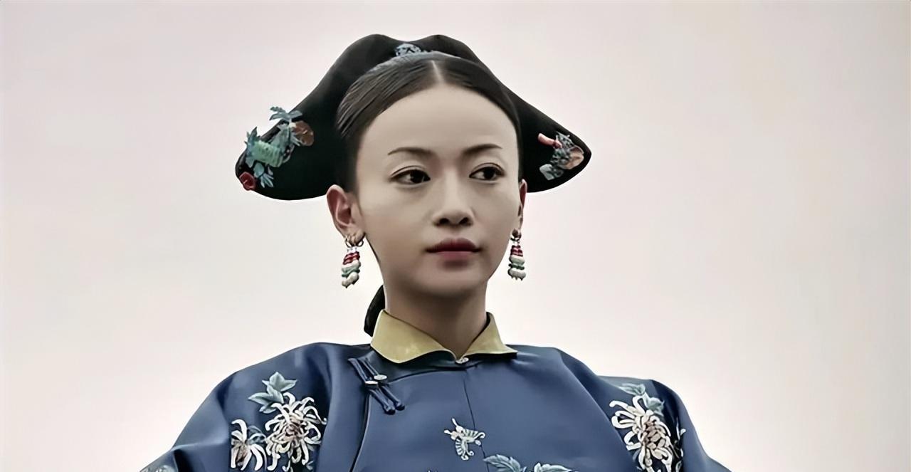 1756年，魏佳氏刚生下孩子，乾隆就一把搂过她，在耳边轻声说：“爱妃，朕想你了，