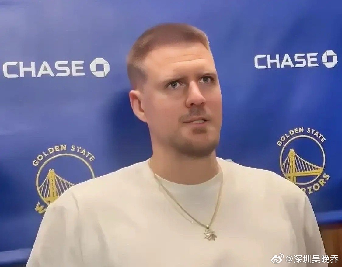 勇士新援波尔津吉斯赛后喊话库里！今日，勇士以124-130加时不敌公牛。赛后，铂