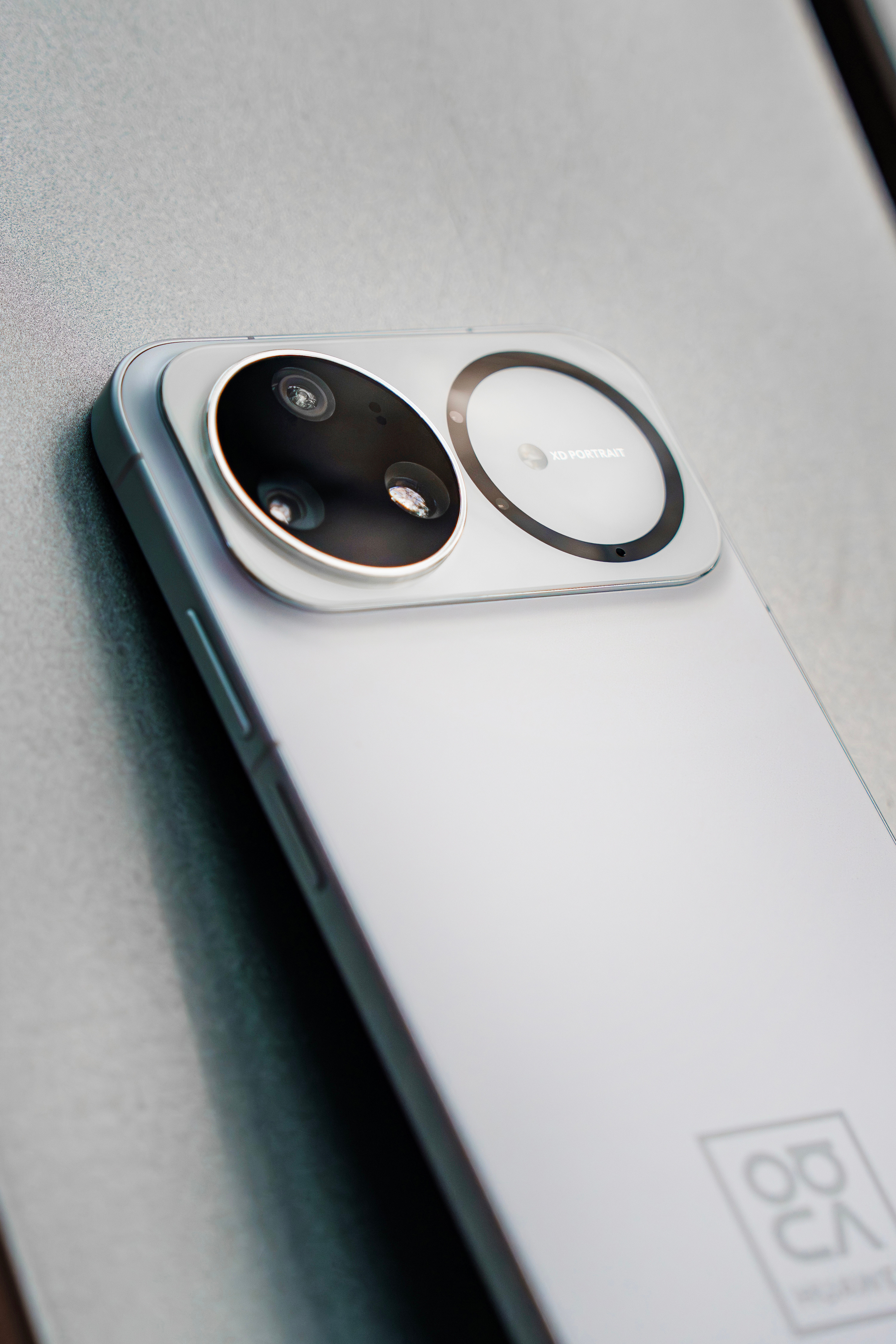 随手给华为nova15Ultra拍了几张照片，我这台是「零度白」配色，机身纤