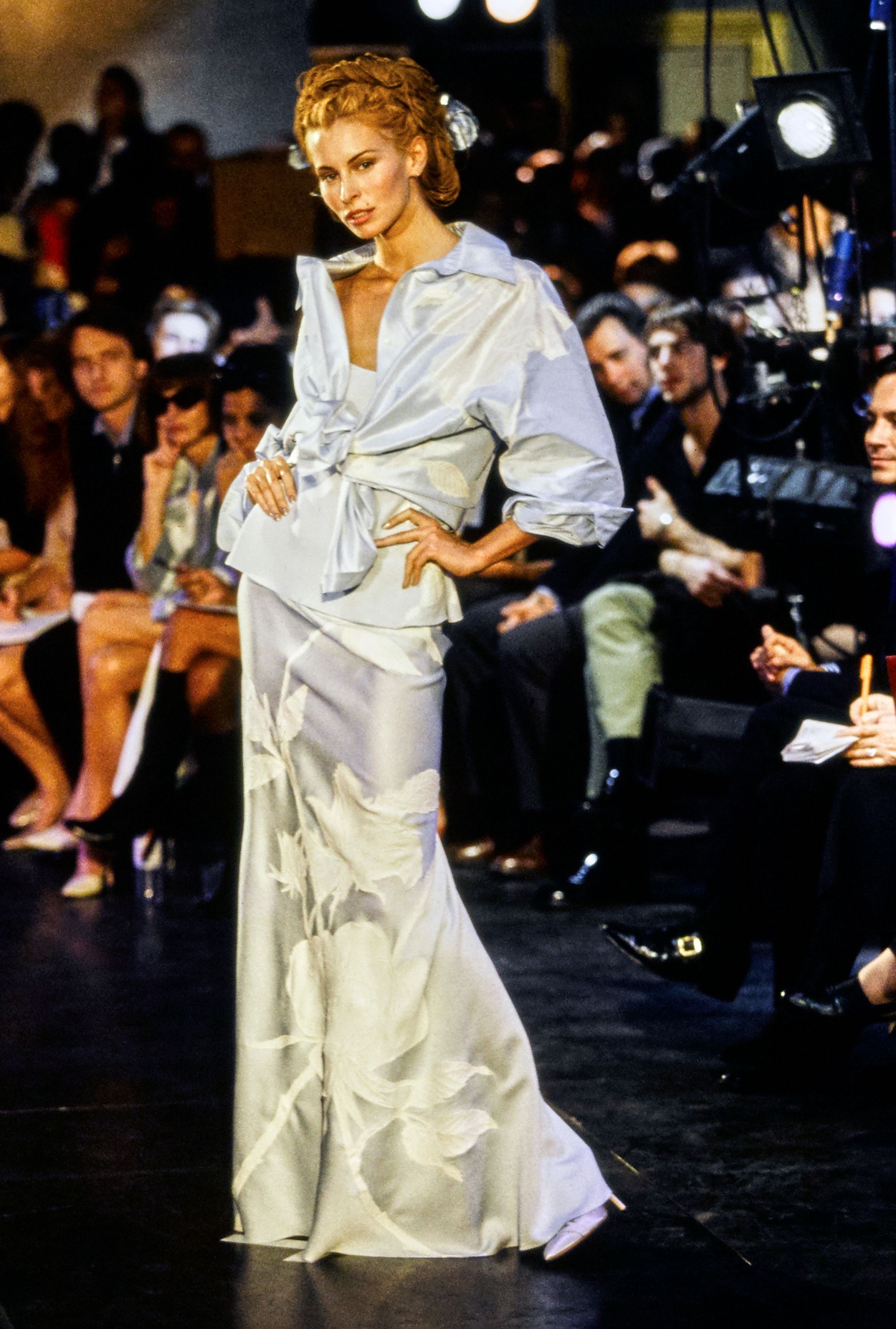 JohnGalliano1996春夏系列时装秀，本季以“芭蕾舞”为主题进行创