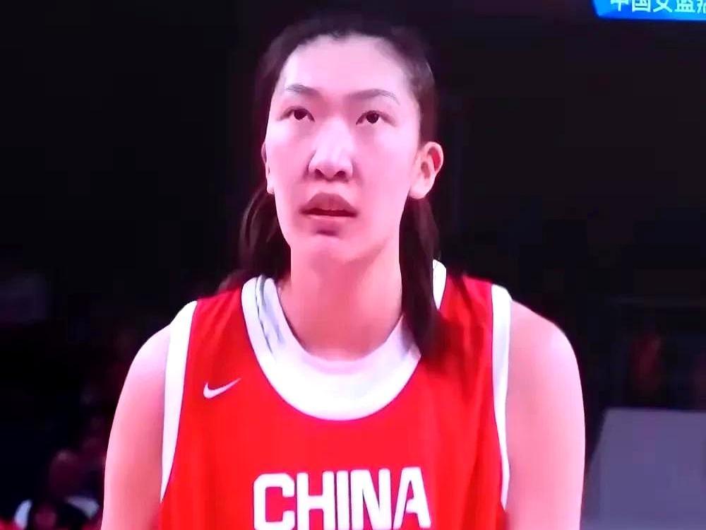 你敢信？热身赛场均13分的刘禹彤，直接落选女篮世界杯资格赛12人名单。这次