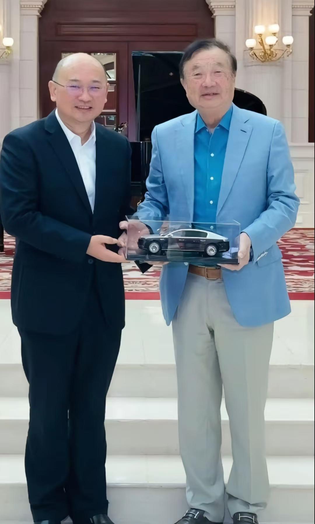 我发现，现在夸一辆车牛逼，最高级的说法已经变了。以前得扯什么百年品牌，皇室血