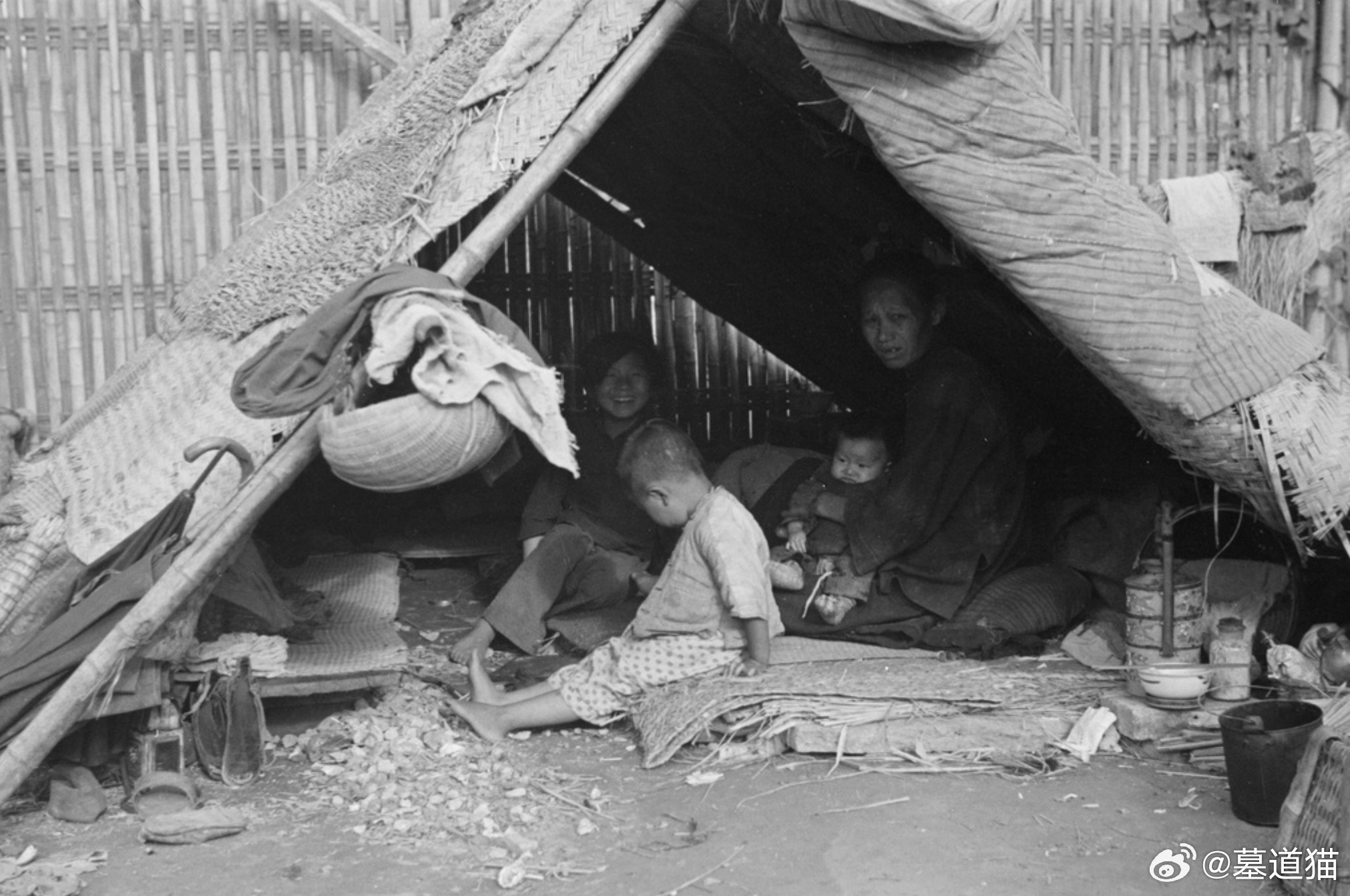避难的妇女和儿童，上海，1937年​​​