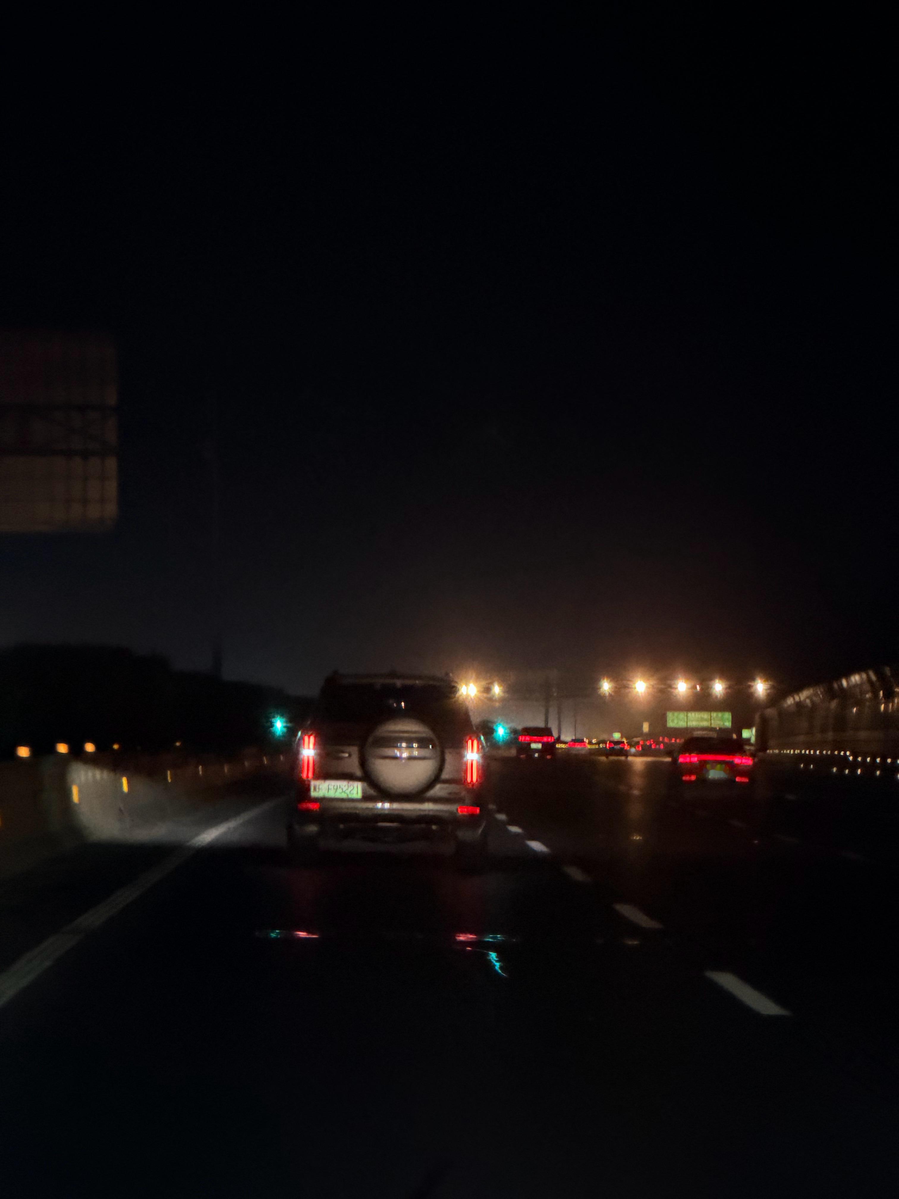 路遇小蓝灯坦克500