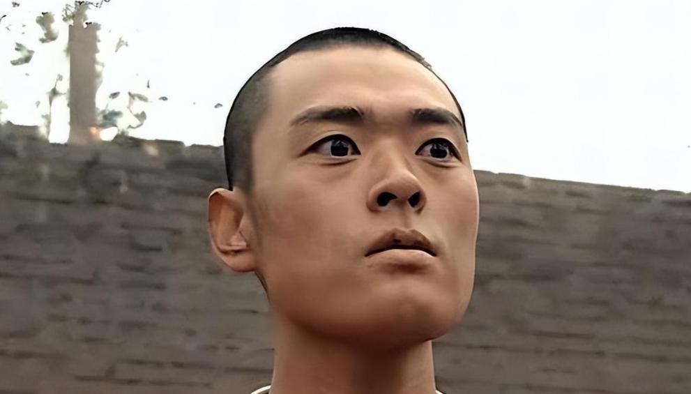 演员李幼斌曾说：“拍摄亮剑，张桐扮演我的勤务兵，也就是魏和尚，他年轻，却会抢戏，
