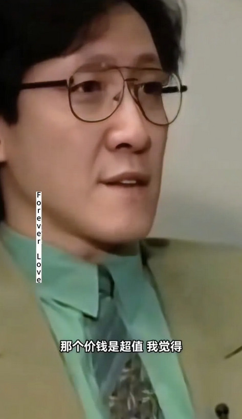 邓裕玲问向华胜：“当年你70万签周星驰几部戏，有没有后悔过？”向华胜：“那个