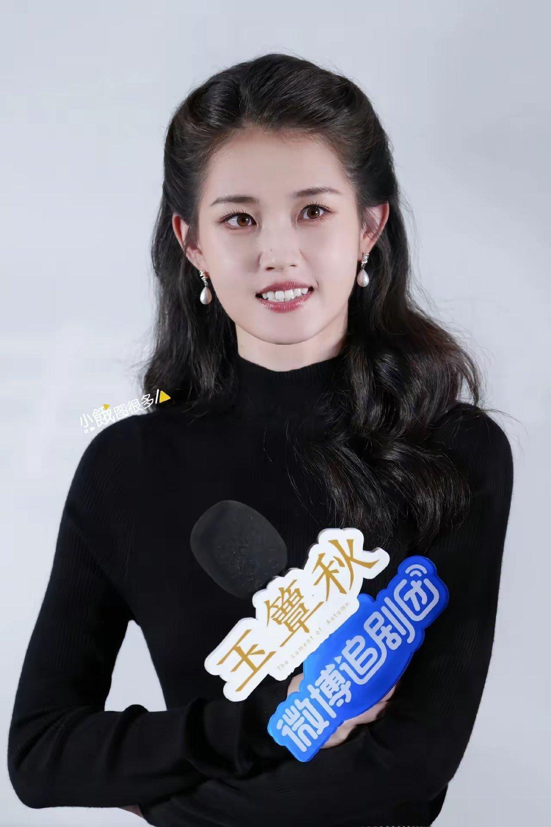 不得不说郭宇欣露齿笑真的不怎么讨喜，甚至有点吓人​​​