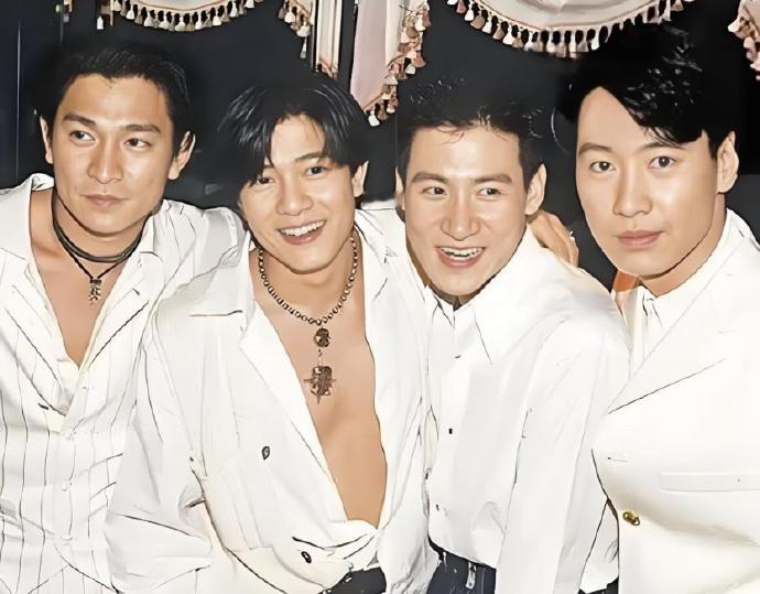 四大天王只剩黎明还不能领老年卡近日，郭富城在采访中透露自己年满60岁，已符合香港