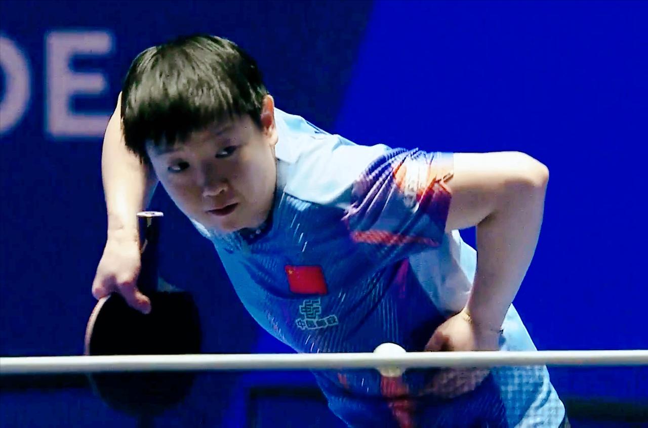 我去！孙颖莎反手进步这么快，居然反手连赢鳗鱼3球。第一局孙颖莎发动非常快，