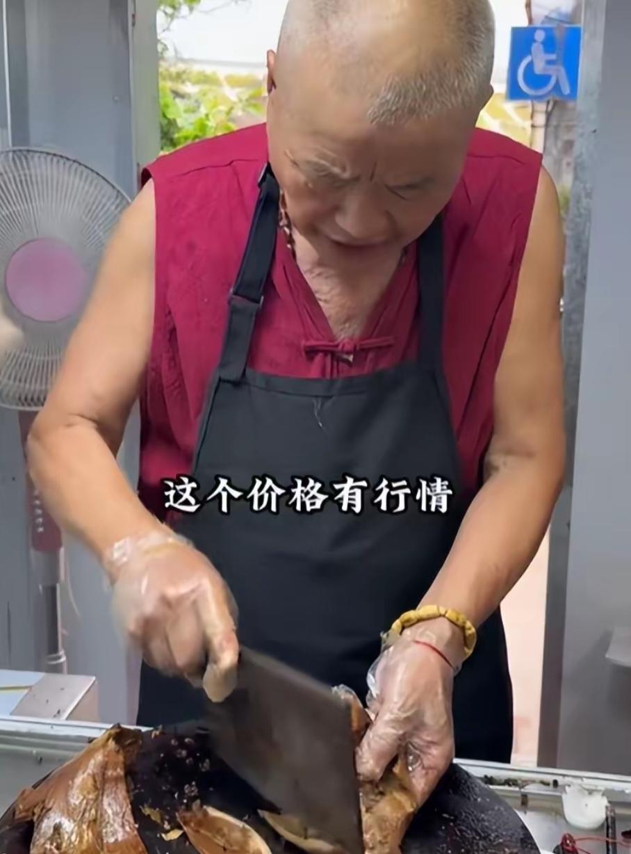 合肥暴躁大爷卤肉店关门了。6月22日，网友驱车十几公里，专门到大爷这家卤肉店要