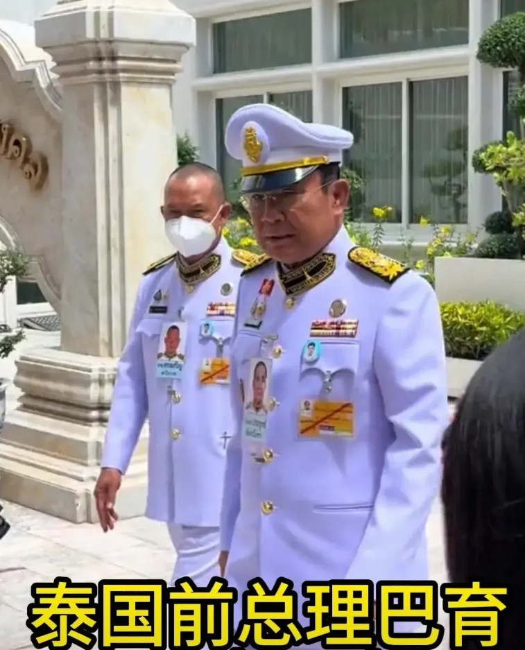 佩通坦如果下台了，谁受益最多呢？洪森的这电话门事件为什么偏偏会在泰柬边境冲突后发