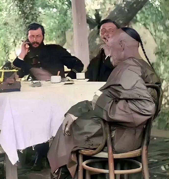 别被电视剧误导了，这才是清朝真正的辫子.