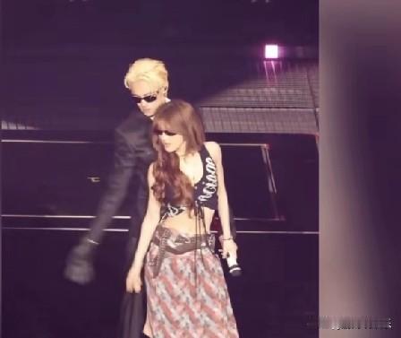 王鹤棣澳门“D.PARTY”燃炸夜：脱衣热舞引爆全场！1月17日澳门银河综艺