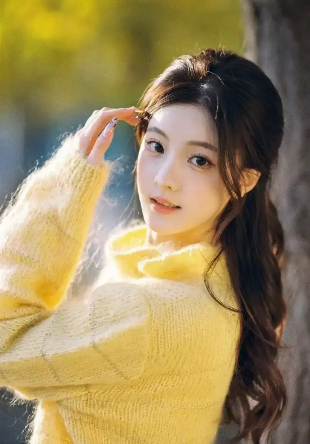 上海视觉艺术学院校花曾靖灵，五官精致，貌美如花，这也太迷人了