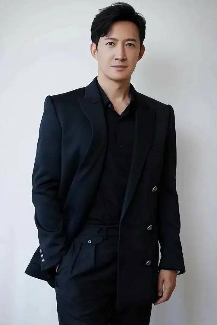 一次，主持人问万茜和王阳:“如果两位要合作，想挑战一个怎么样的关系？”然而王阳的