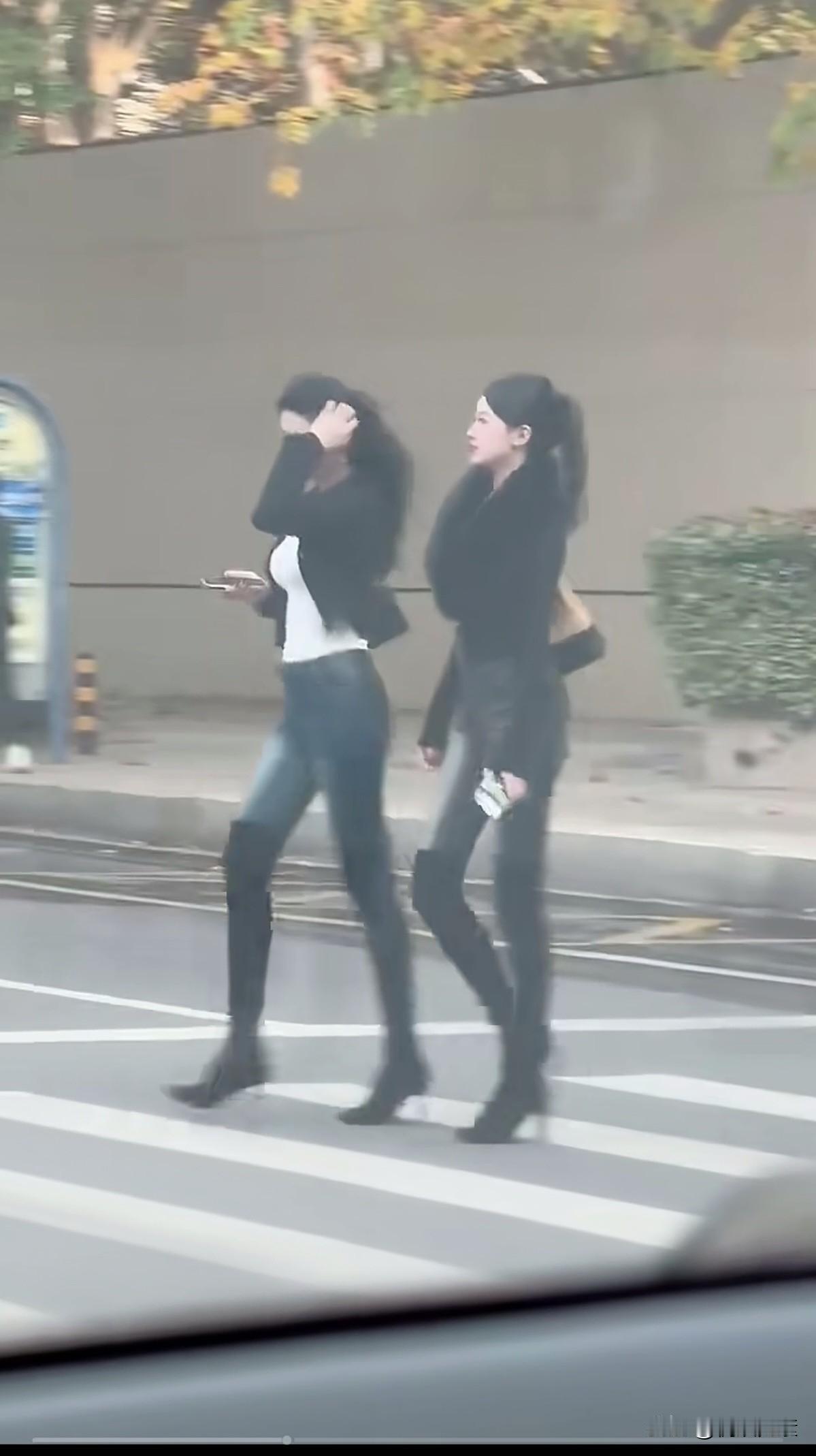 这么好的身材，真是一道最靓丽的风景。如果她们进娱乐圈，一定会是下一个天后级