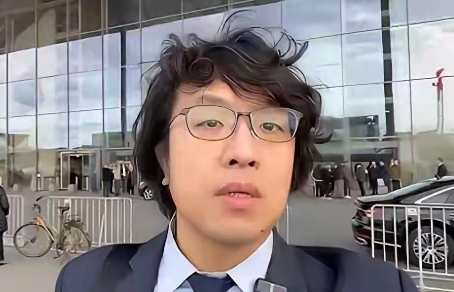 好家伙！沈伯洋刚在德国议会喊完“台湾是主权国家”，还嚣张叫板“快来逮捕我”，结果