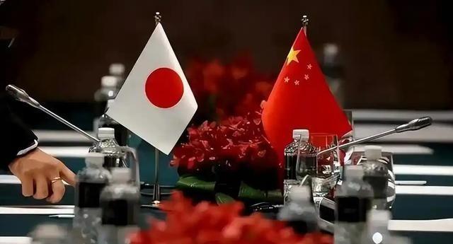 中日关系崩了，所有人都以为日本是在替美国冲锋、替中国台湾省站台！错了！真相曾是：