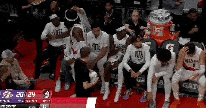 又是完全不给机会！杨瀚森彻底失去了主教练的信任！今天开拓者意外输给残阵湖人队