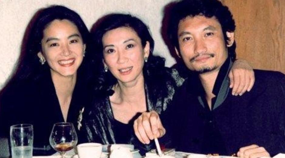 1992年，徐克不顾金庸反对，坚持选林青霞出演“东方不败“，两人开启了豪赌，金庸