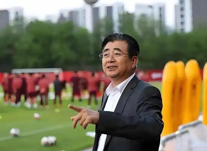 中国足协有点奇葩，中国U23男足好不容易晋级半决赛，中国足协主席宋凯竟然要到中国