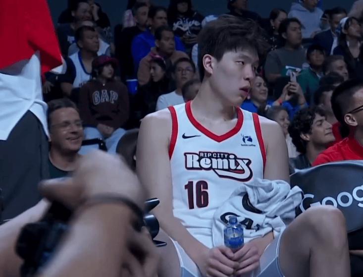 决定胜负的关键时刻杨瀚森0分0板0助0帽，甚至是0挡拆0策应0干扰，但混音队教