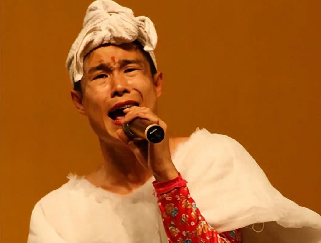 损失太大了。小沈阳演唱会做错了一个决定，惹怒了现场的歌迷。原本小沈阳演唱会的票价