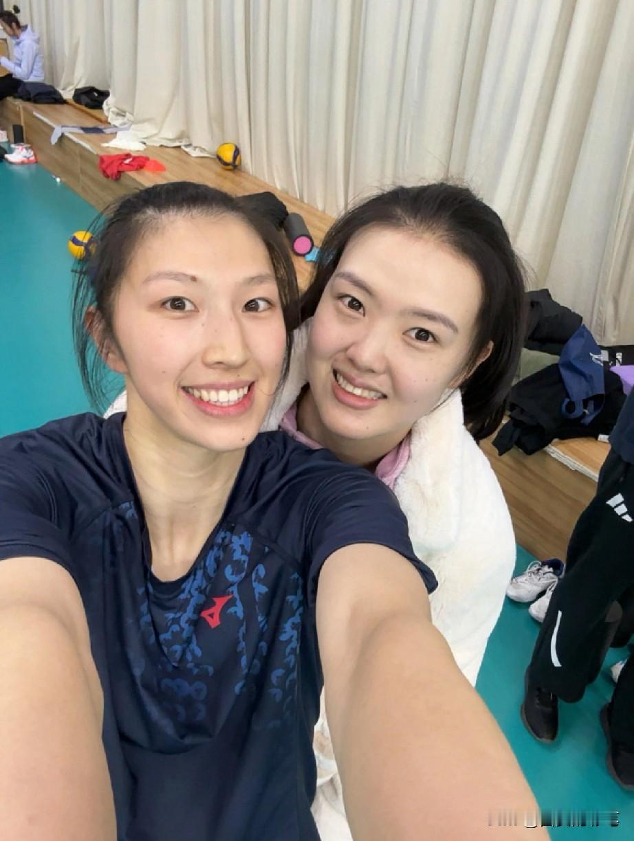 吴梦洁，2025最开心的时刻要数她在江苏女排打球得日子[赞]的确，在江苏女排，