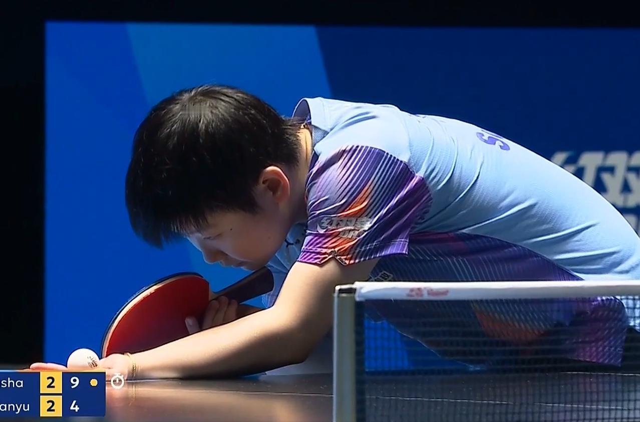 孙颖莎和王曼昱不仅仅是打球，而且特烧CPU！前四局两人打成了2:2平，第五