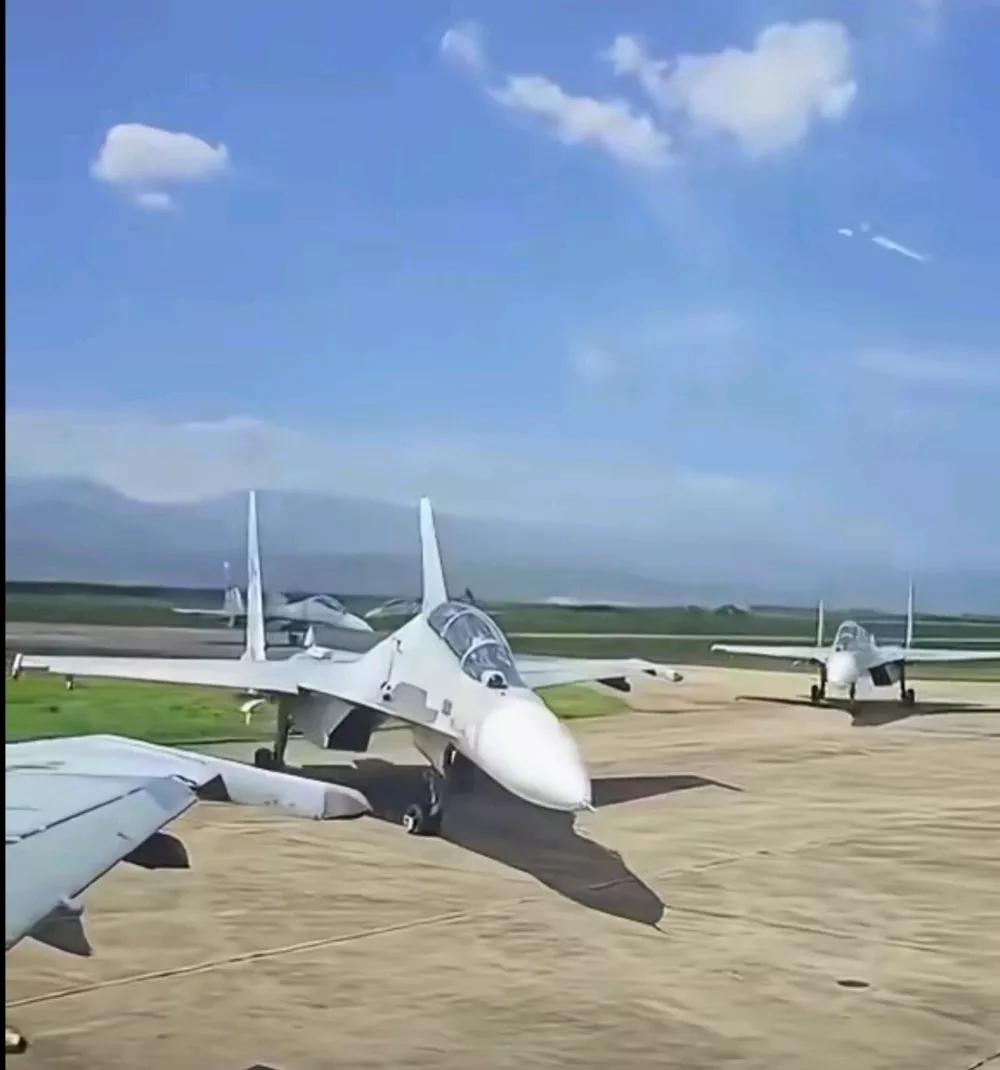 塔斯社消息，当地时间1日，据美国媒体披露，为应对华盛顿对加拉加斯的持续军事威胁，