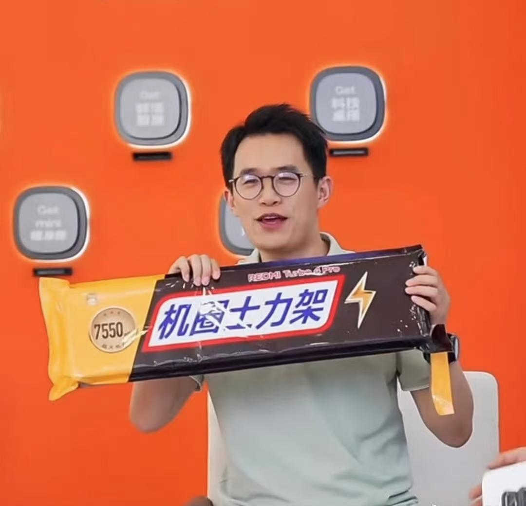王腾首度辟谣！称自己并没有泄密！睡一觉起来王腾微博都沦陷了，光热评就有一万多条