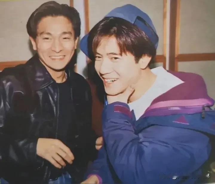 我是郭富城的歌迷，喜欢了20多年，刚开始那几年有些过度迷恋，现在比较淡了，应该偶