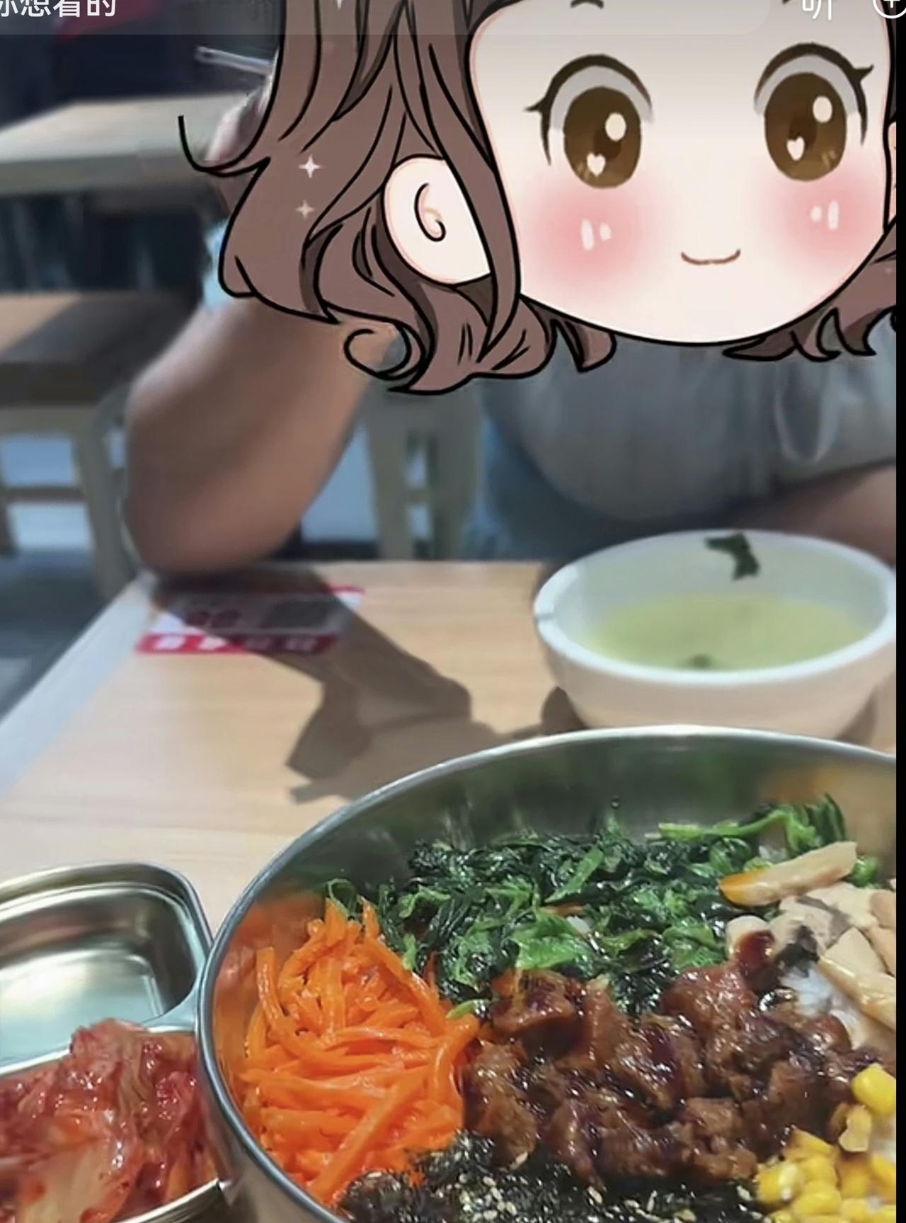 我为从前常吃“米村拌饭”后悔了！从前，常常看到“米村拌饭”的店里顾客很多，在门
