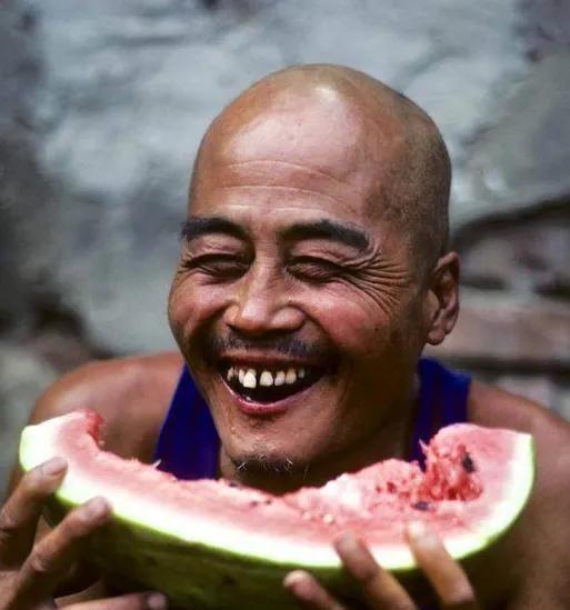 男女搭配，干活不累最近最近作息时间改了，朋友说，他们单位每天中午两个同事都回家