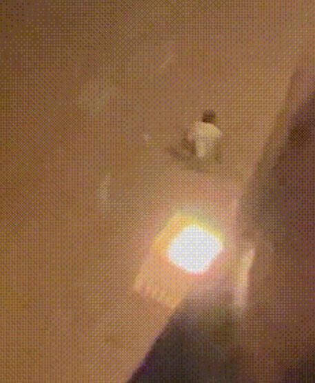 瑞安飞云江大桥有个男跳江了！结果……跳江变跳泥了，人插淤泥里了，人没亖当着大